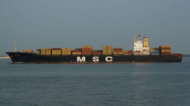 MSC Noa - estuaire - 29 avril 2011 (02).JPG